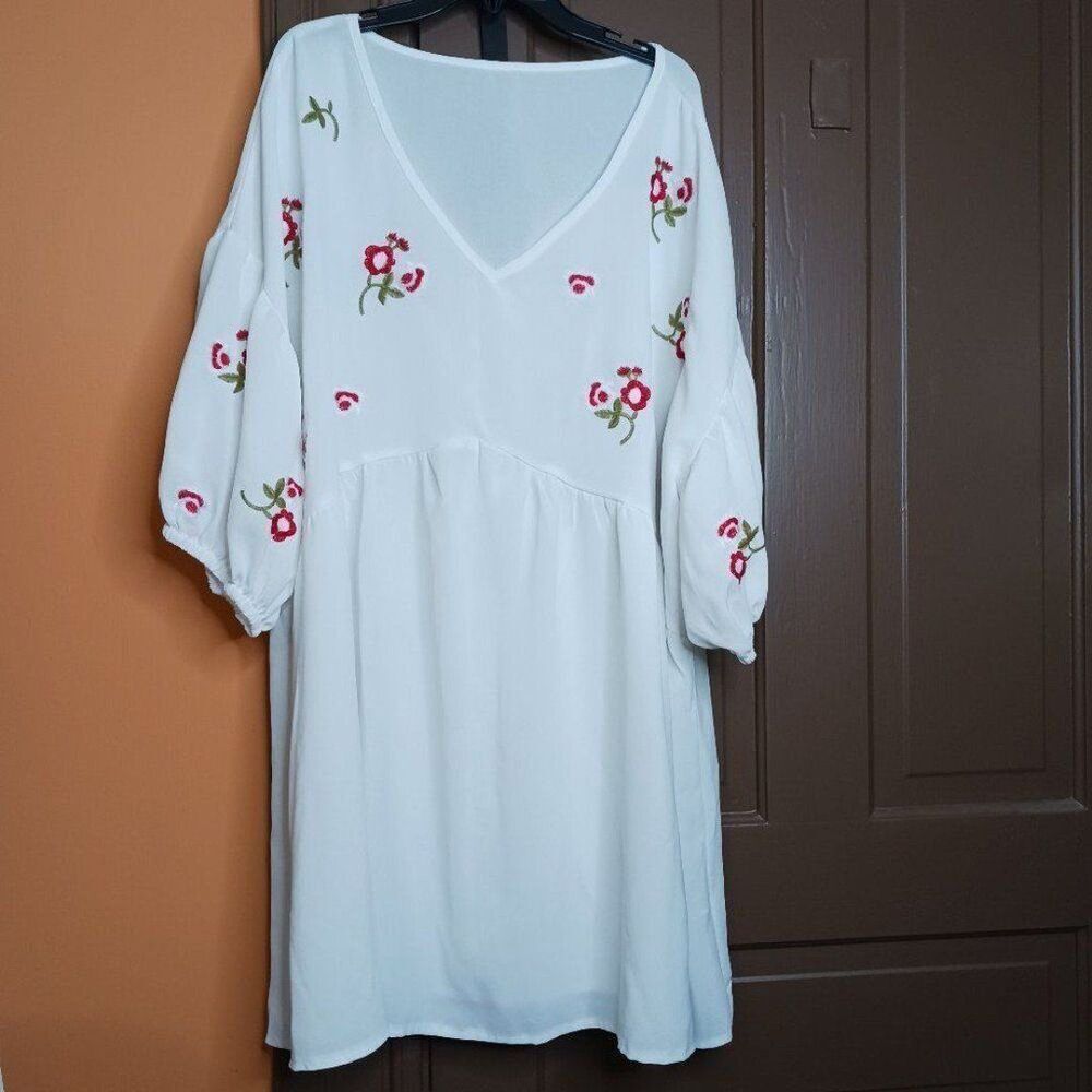 Shein Curve Women's size 4XL White Polyester Top Blouse
